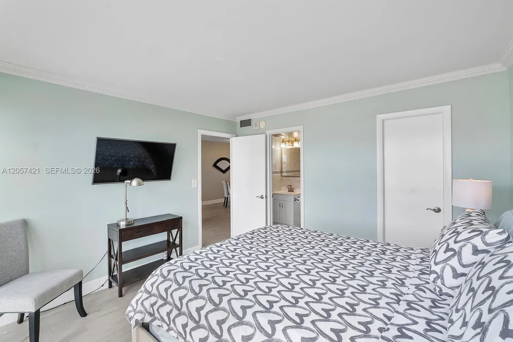 531 Ocean Blvd #1005 Pompano Beach, FL 33062
