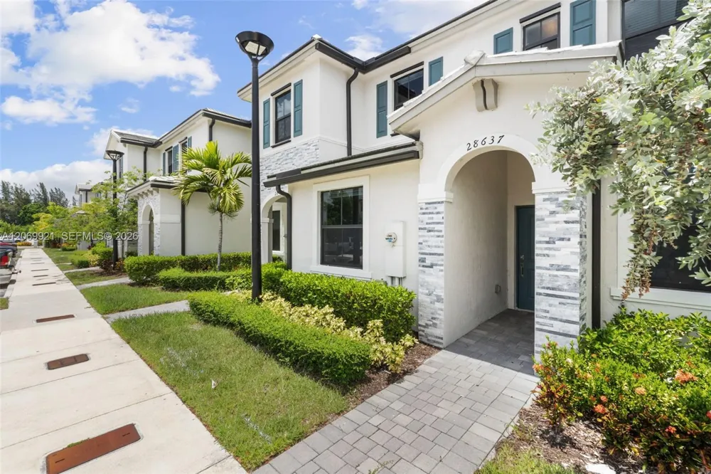 28637 SW 132nd Ct Homestead, FL 33033