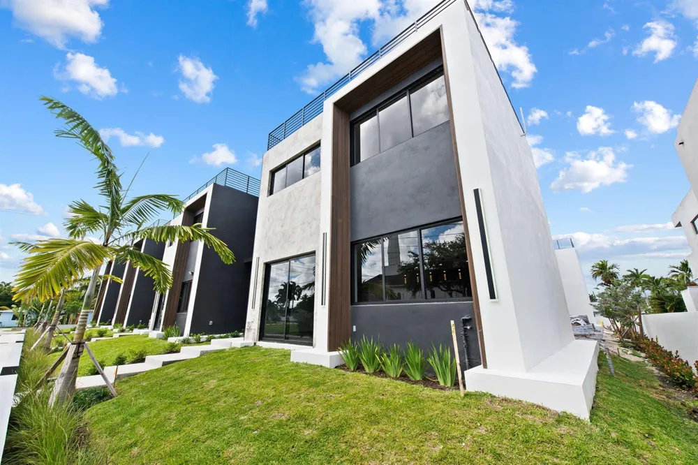 855 SW 14th Court #855 Fort Lauderdale, FL 33315