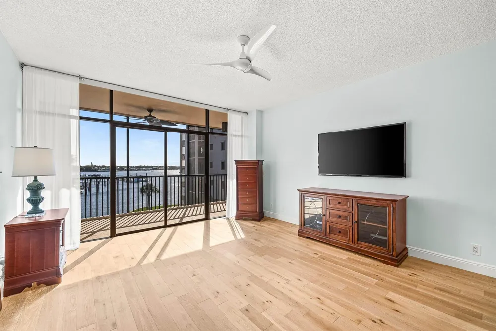 11370 Twelve Oaks Way #418 North Palm Beach, FL 33408