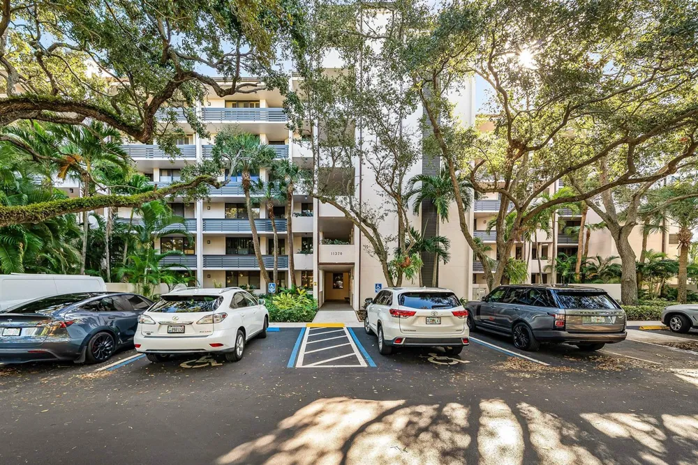 11370 Twelve Oaks Way #418 North Palm Beach, FL 33408