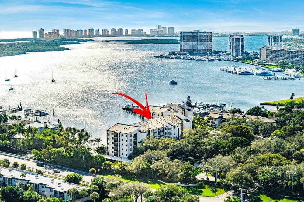 11370 Twelve Oaks Way #418 North Palm Beach, FL 33408