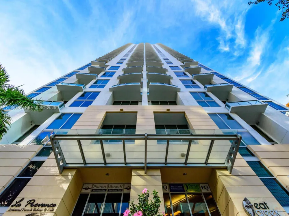 1060 Brickell Ave #1815 Miami, FL 33131
