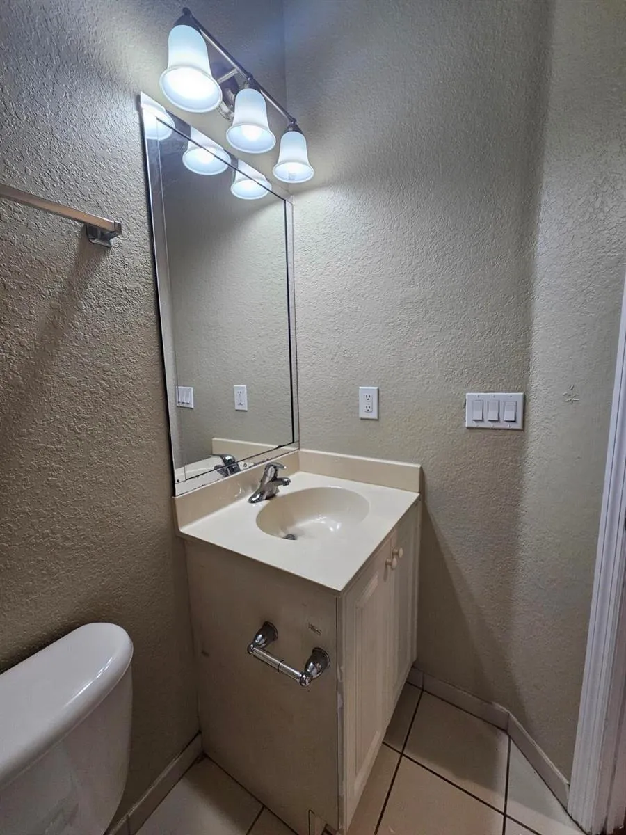 1967 FREEPORT DRIVE Riviera Beach, FL 33404