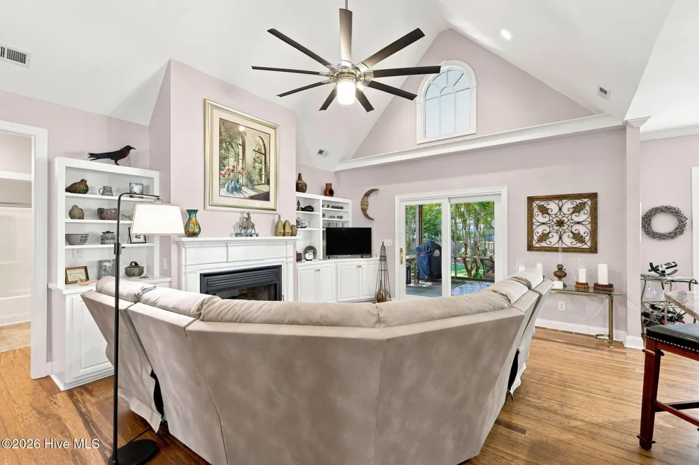 105 Travis Drive Beaufort, NC 28516