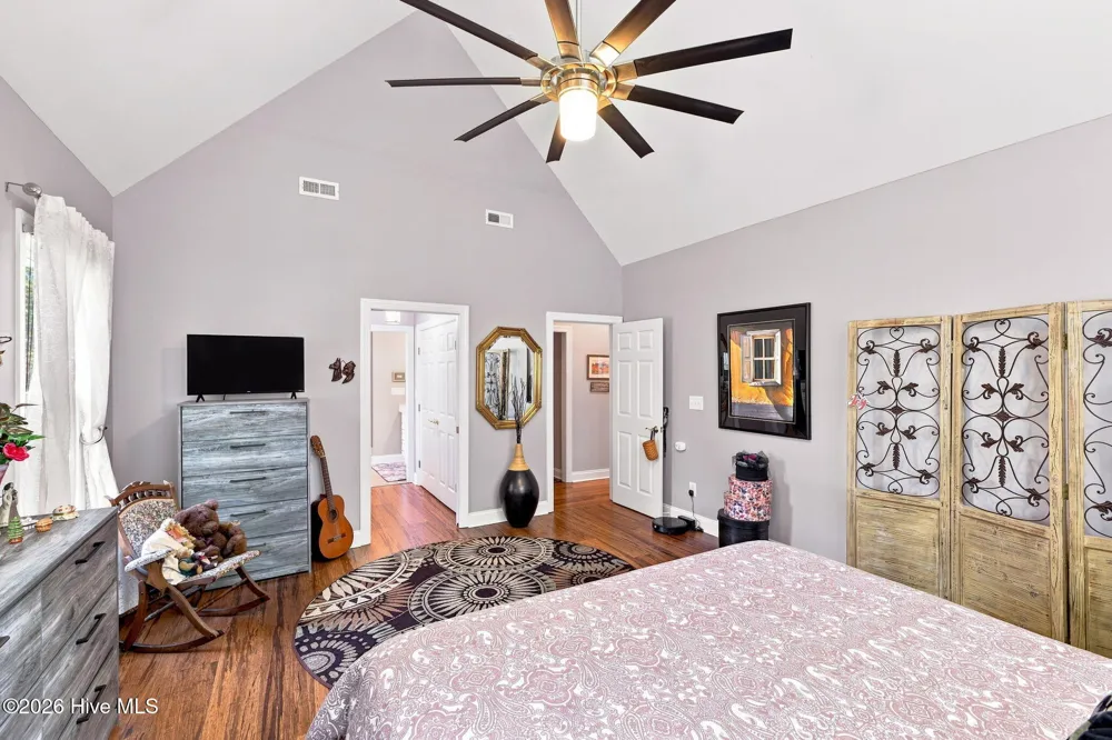 105 Travis Drive Beaufort, NC 28516
