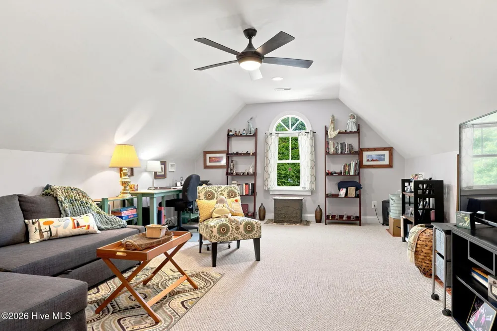 105 Travis Drive Beaufort, NC 28516