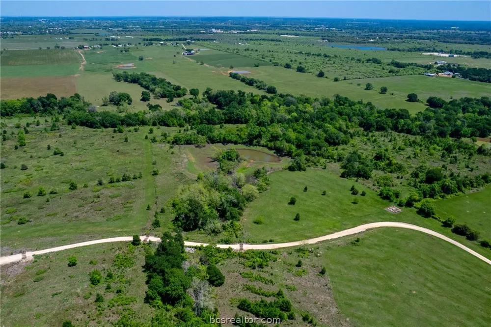 305 County Road 108 Caldwell, TX 77836