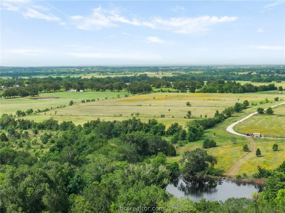 305 County Road 108 Caldwell, TX 77836
