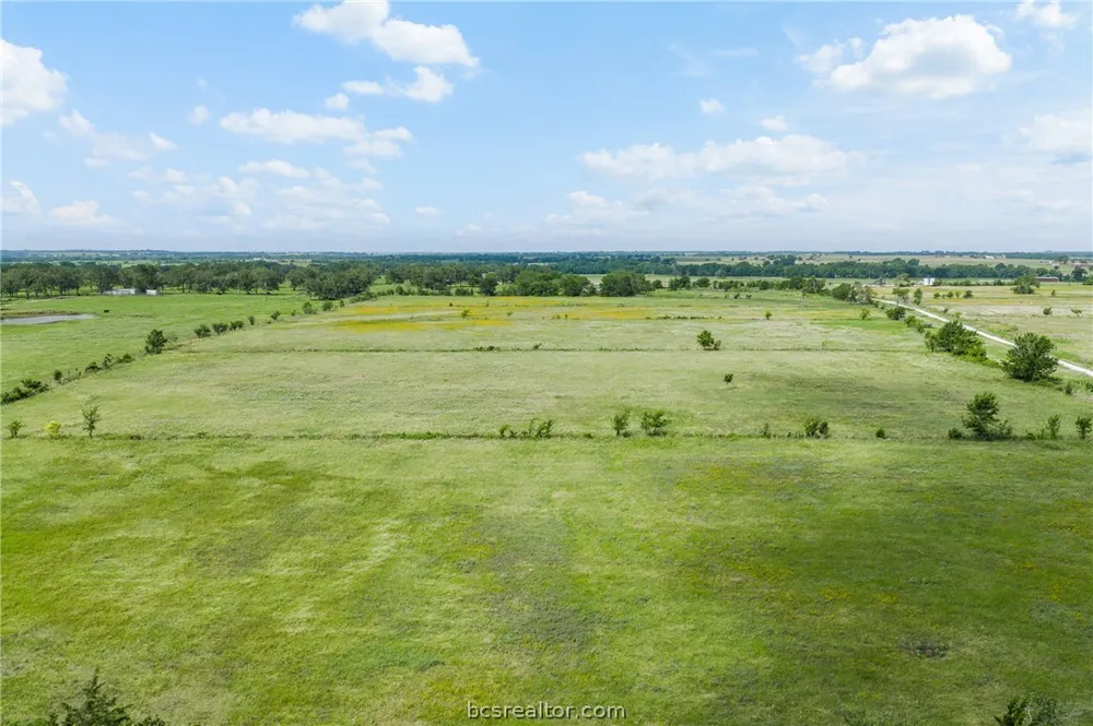 305 County Road 108 Caldwell, TX 77836