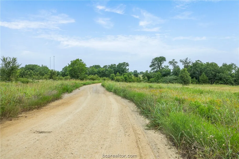 305 County Road 108 Caldwell, TX 77836