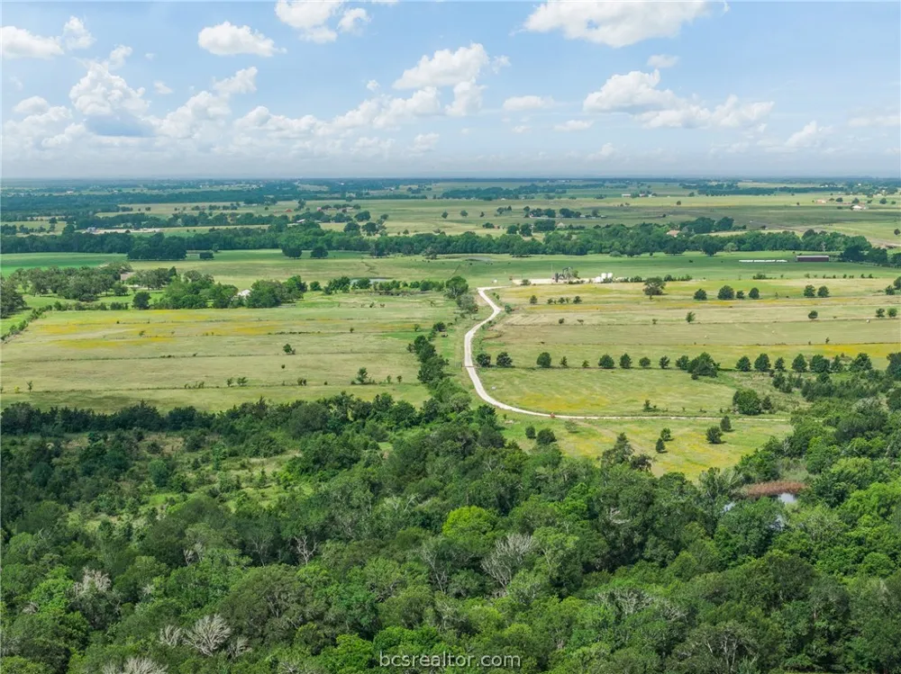 305 County Road 108 Caldwell, TX 77836