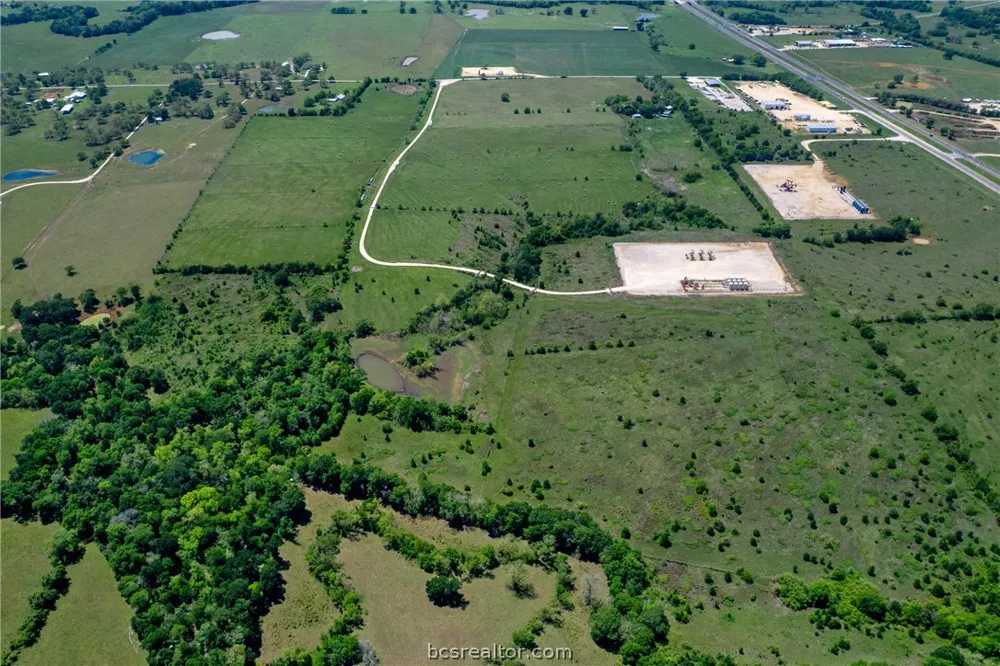 305 County Road 108 Caldwell, TX 77836