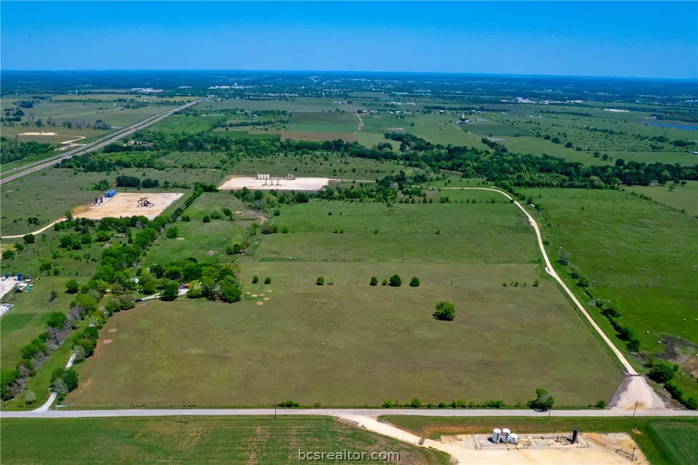 305 County Road 108 Caldwell, TX 77836