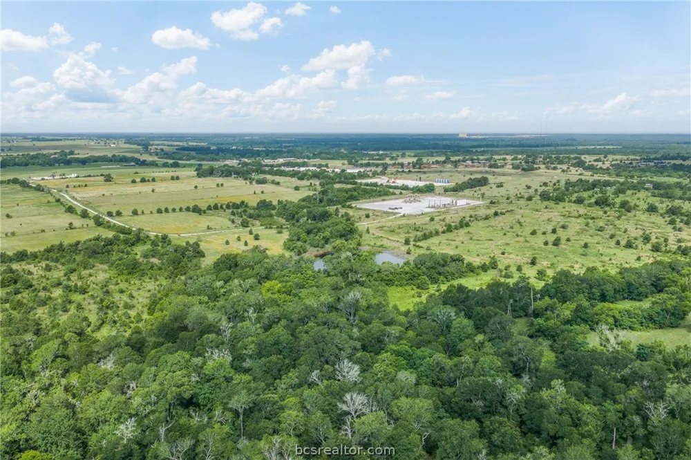 305 County Road 108 Caldwell, TX 77836
