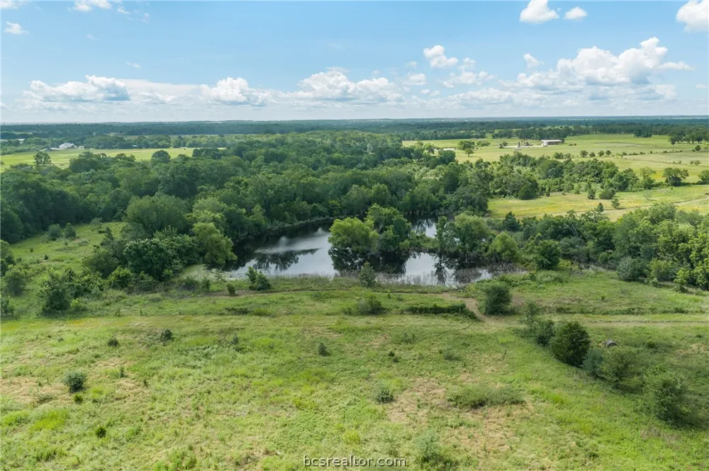 305 County Road 108 Caldwell, TX 77836