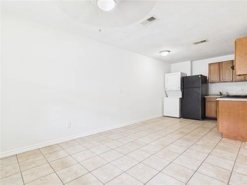 1908 Finfeather Road #B Bryan, TX 77801