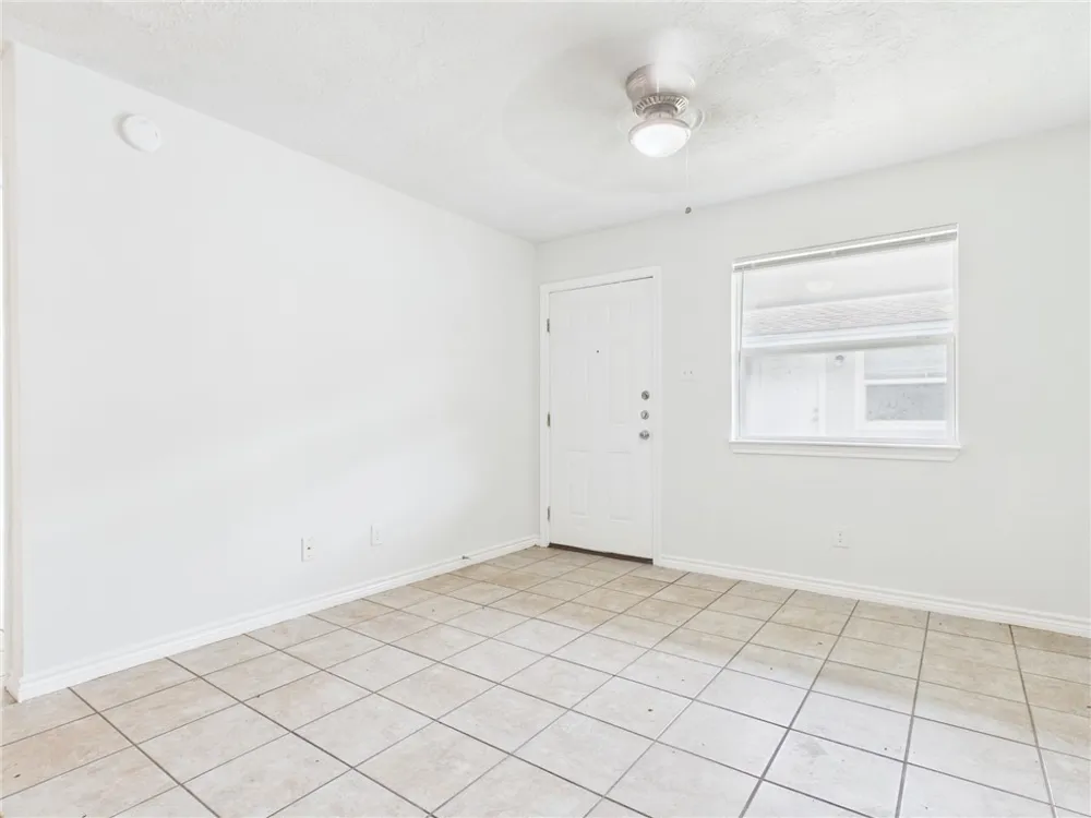 1908 Finfeather Road #B Bryan, TX 77801