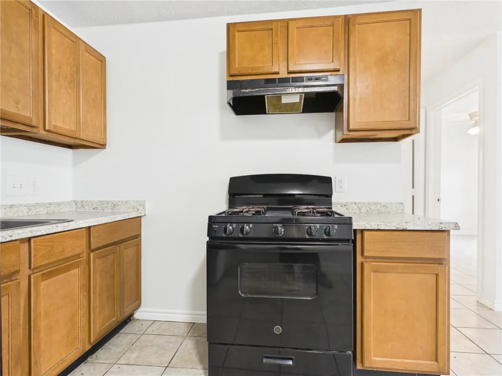 1908 Finfeather Road #B Bryan, TX 77801