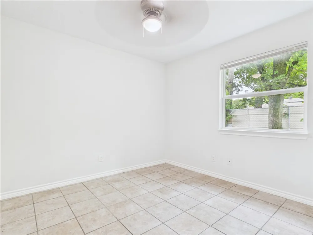 1908 Finfeather Road #B Bryan, TX 77801
