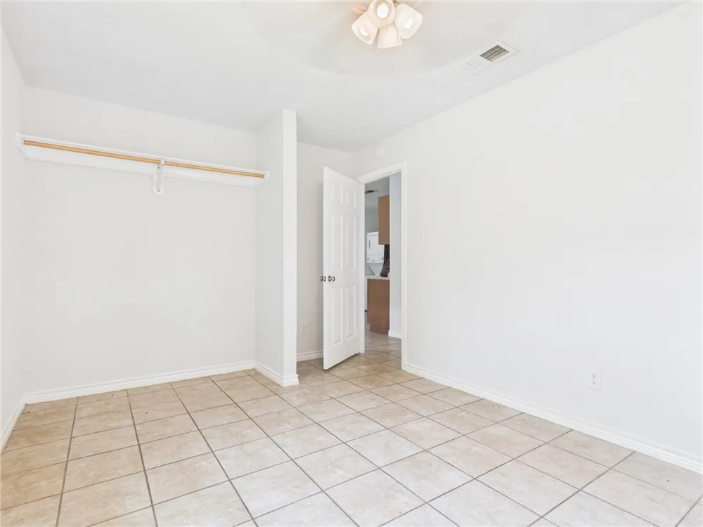 1908 Finfeather Road #B Bryan, TX 77801
