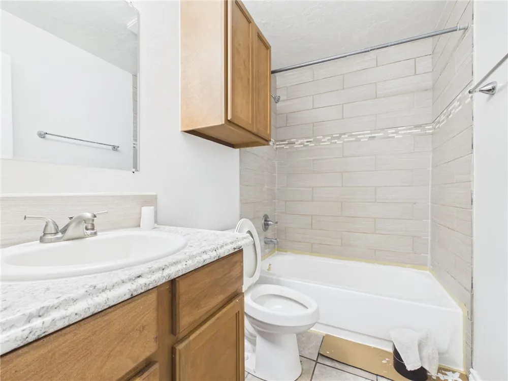 1906 Finfeather Road #B Bryan, TX 77801