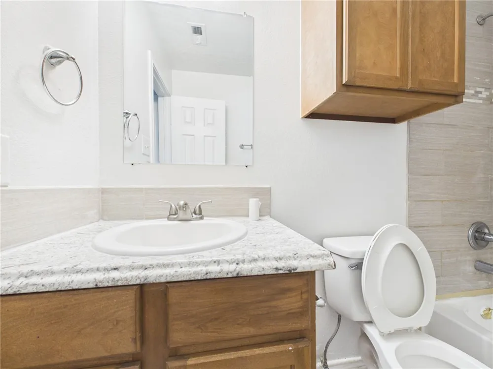 1906 Finfeather Road #B Bryan, TX 77801