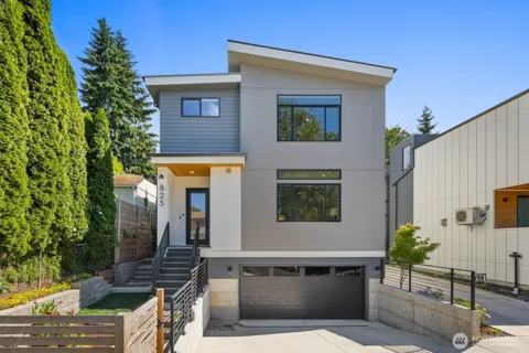 825 NE 105th Street