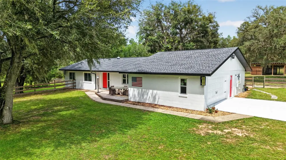 11281 CIRCLE M AVENUE Dunnellon, FL 34433