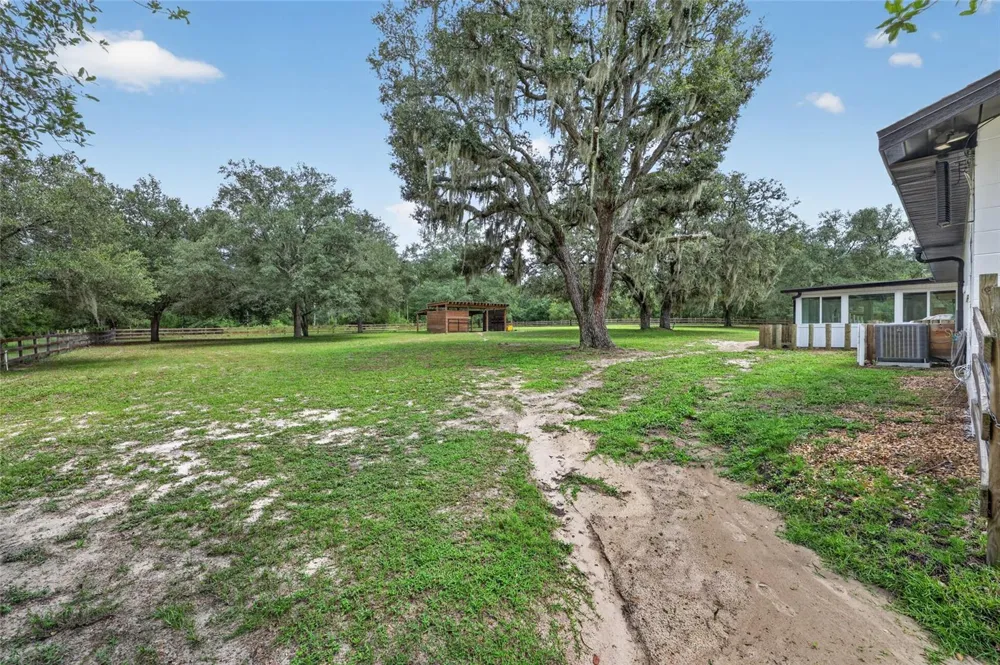 11281 CIRCLE M AVENUE Dunnellon, FL 34433