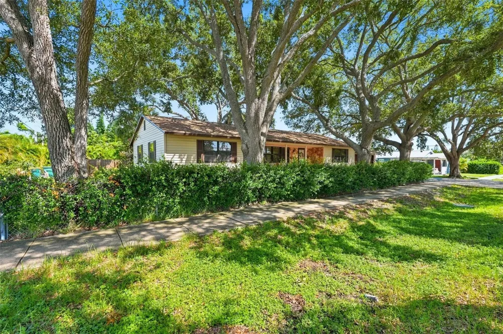 617 MEHLENBACHER ROAD Largo, FL 33770