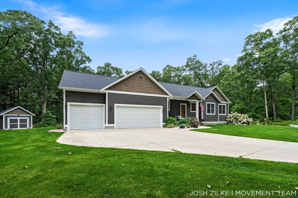 3105 Jamestown Lane Fruitport, MI 49415