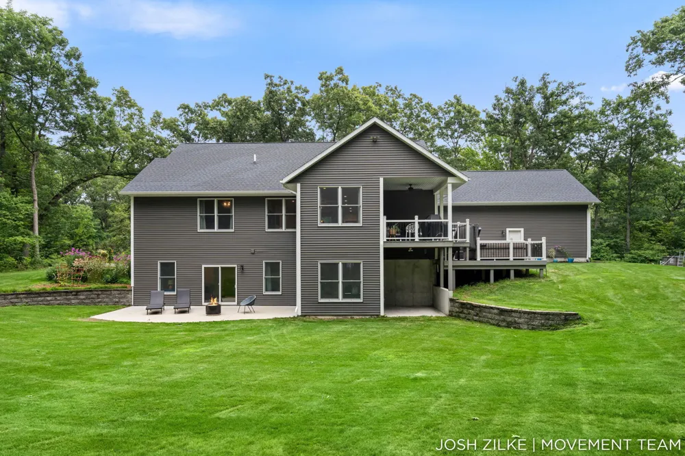 3105 Jamestown Lane Fruitport, MI 49415