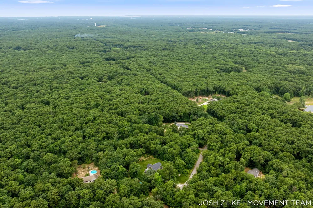 3105 Jamestown Lane Fruitport, MI 49415