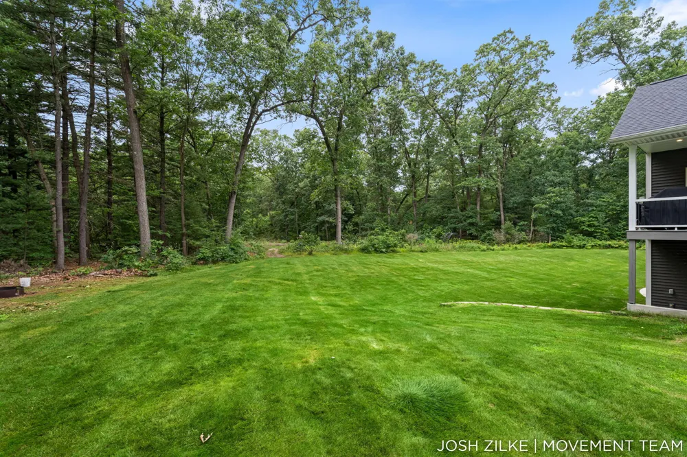 3105 Jamestown Lane Fruitport, MI 49415