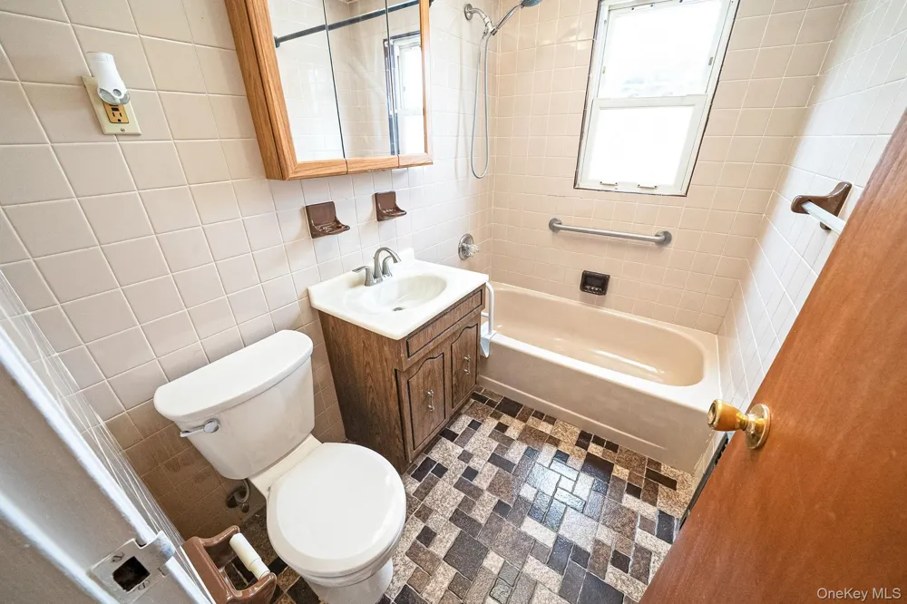 2444 Ericsson Street East Elmhurst, NY 11369