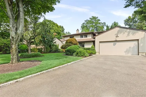 10 Doral Drive