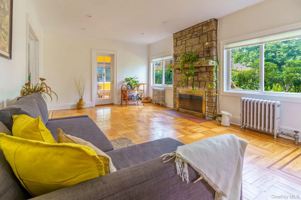9 Esplanade Mount Vernon, NY 10553