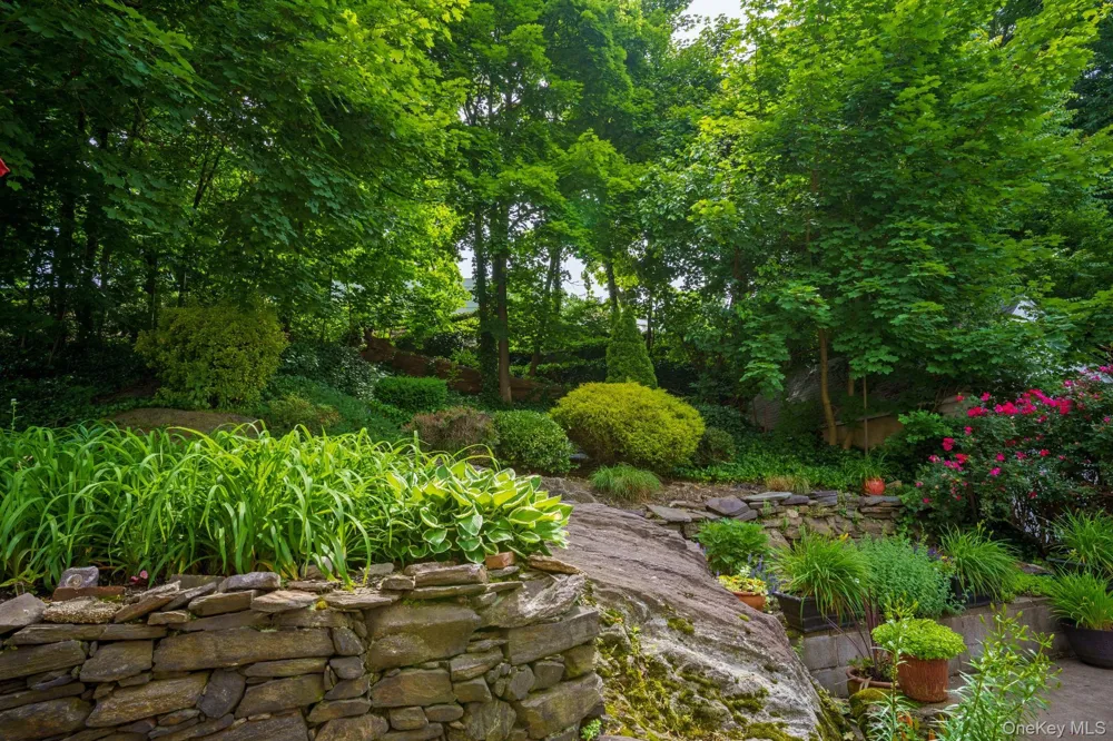 9 Esplanade Mount Vernon, NY 10553