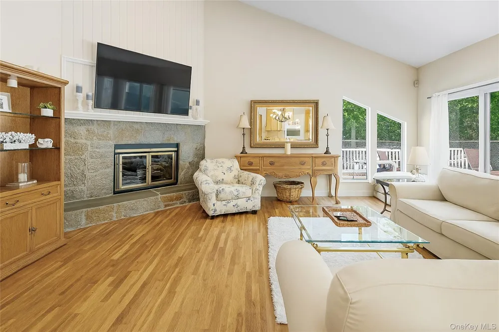 60 Quogue Riverhead Road Quogue, NY 11959