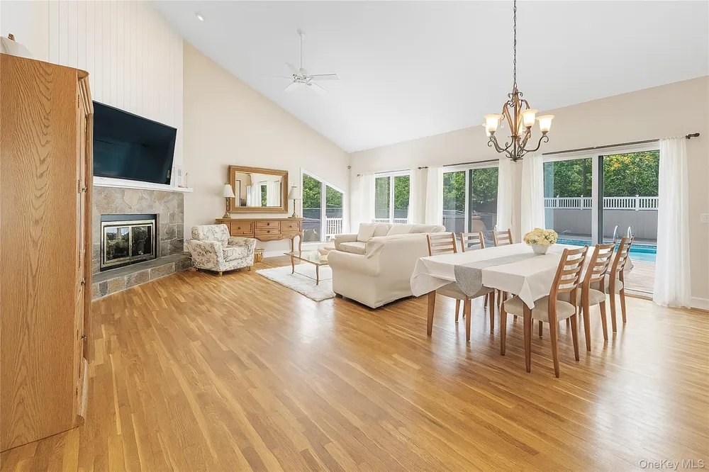 60 Quogue Riverhead Road Quogue, NY 11959