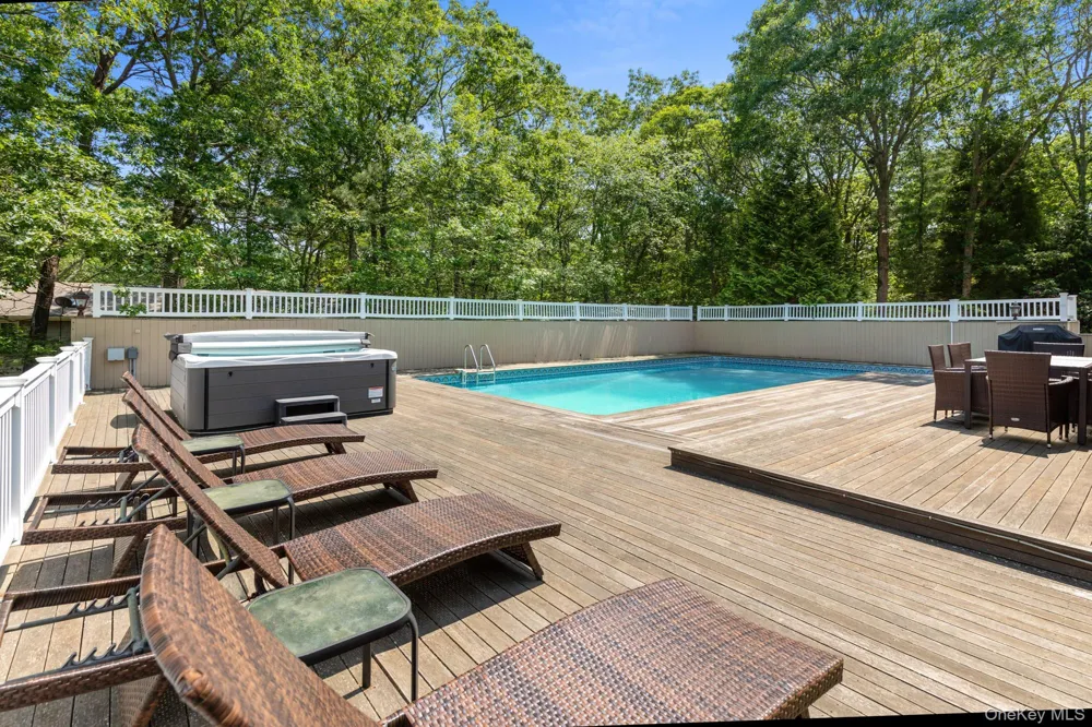 60 Quogue Riverhead Road Quogue, NY 11959