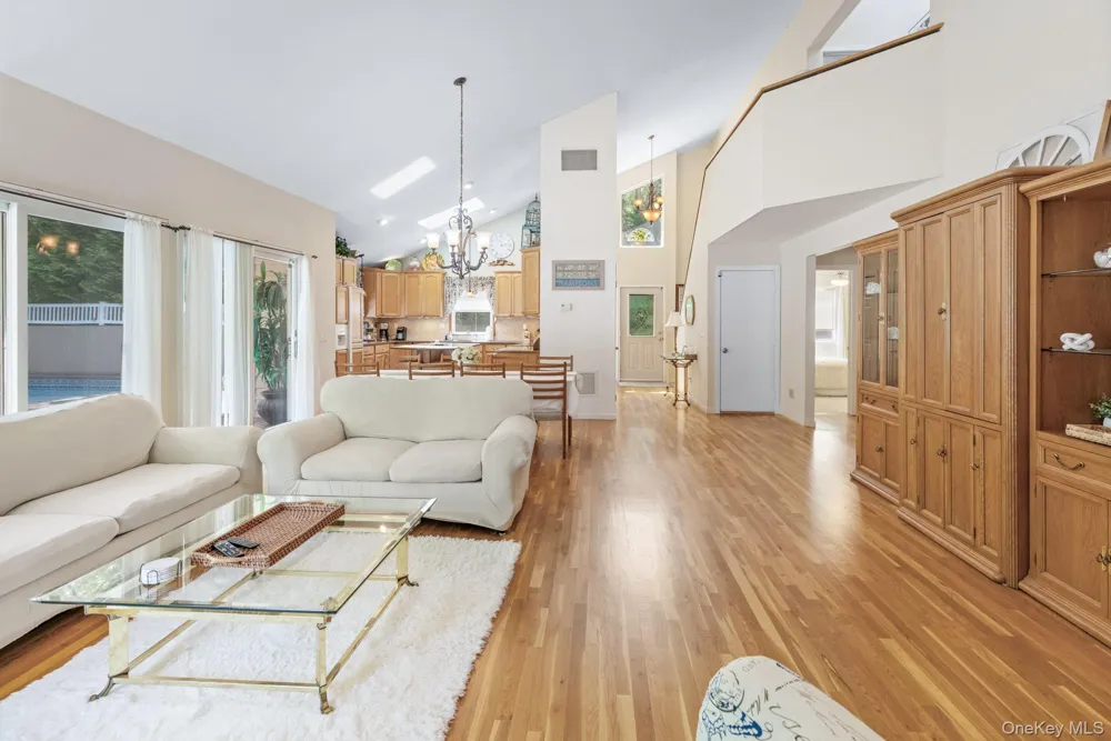 60 Quogue Riverhead Road Quogue, NY 11959