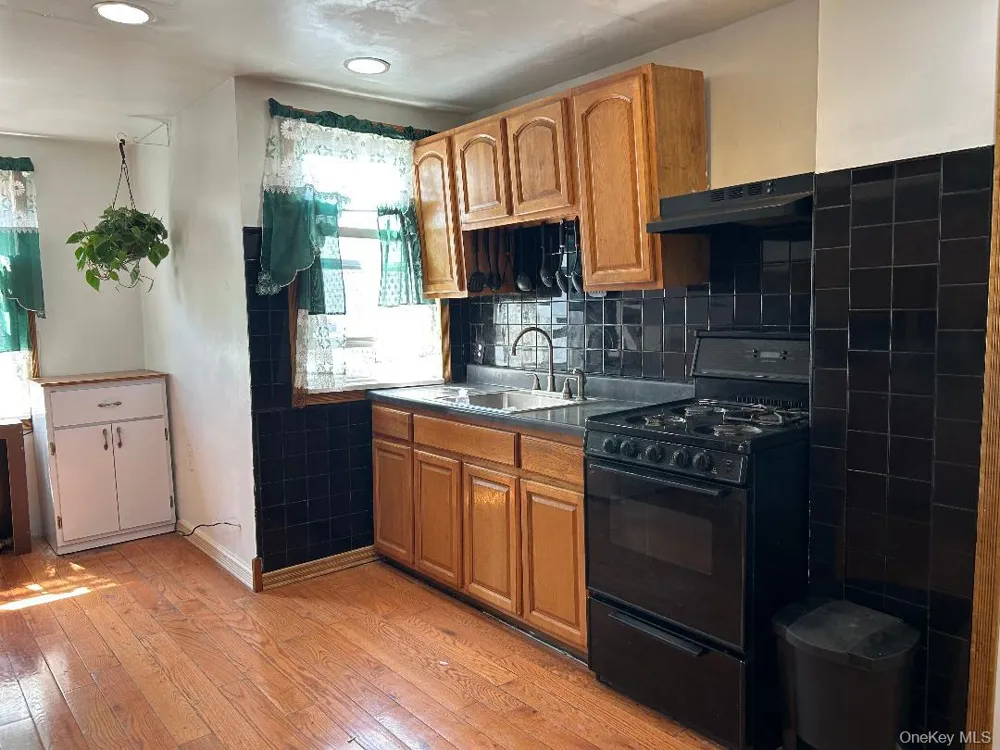 111-58 131st Street South Ozone Park, NY 11420