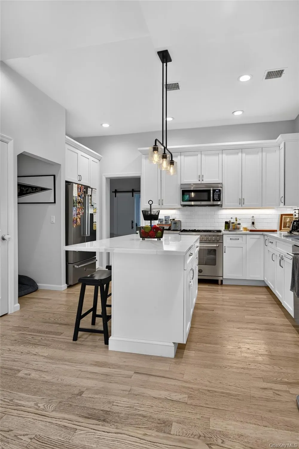 15 Bayview Avenue Port Washington, NY 11050