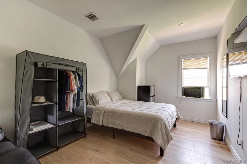 45 S Penataquit Avenue Bay Shore, NY 11706