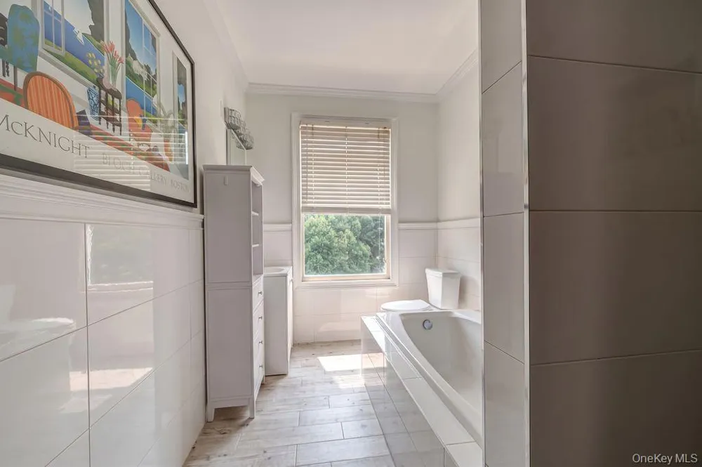 45 S Penataquit Avenue Bay Shore, NY 11706