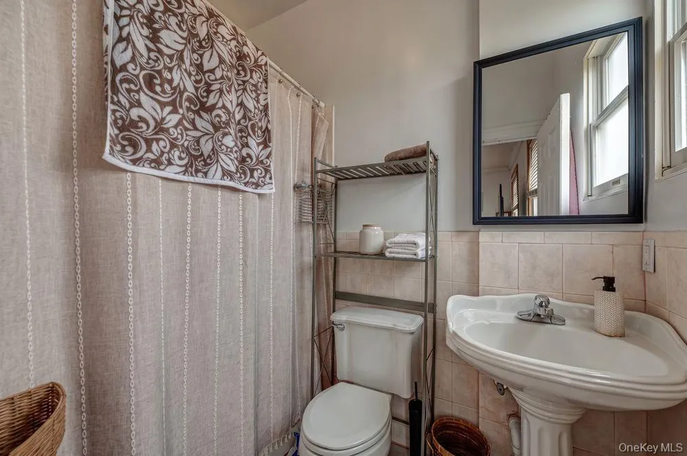 45 S Penataquit Avenue Bay Shore, NY 11706