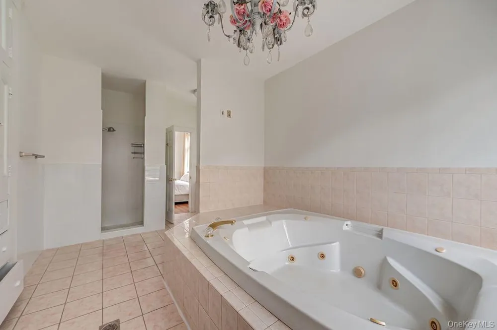 45 S Penataquit Avenue Bay Shore, NY 11706