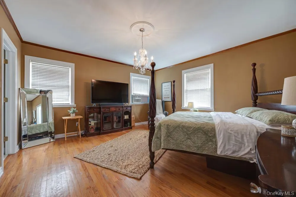 45 S Penataquit Avenue Bay Shore, NY 11706